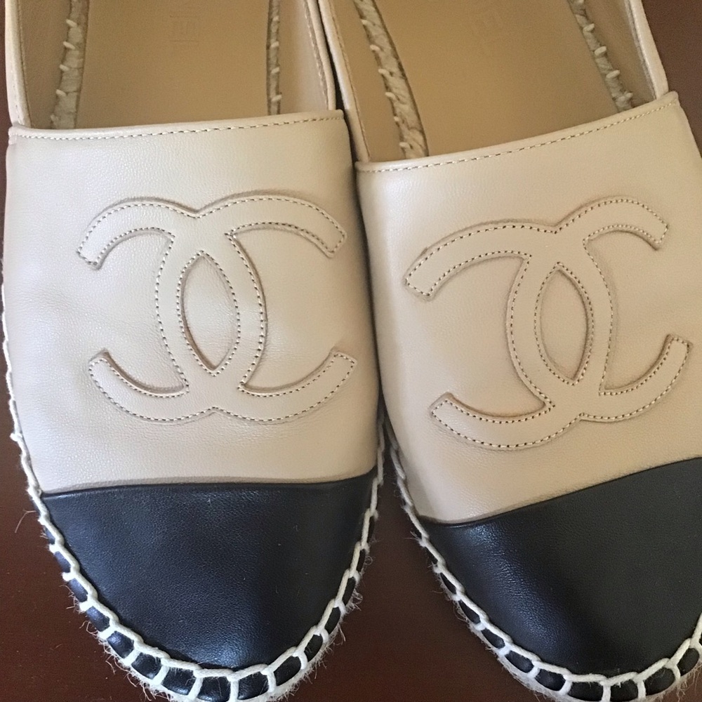 Chanel authentic lambskin cap toe espadrille flats beige/ black Sz 38 US 7.5/8 - Picture 5 of 10